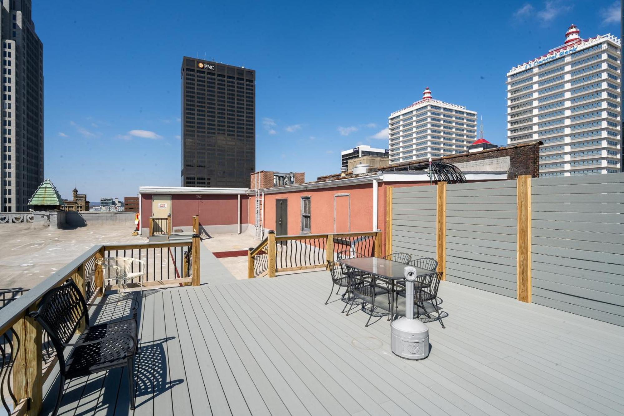 Top Floor Penthouse At The Historic Levy Building Louisville Dış mekan fotoğraf