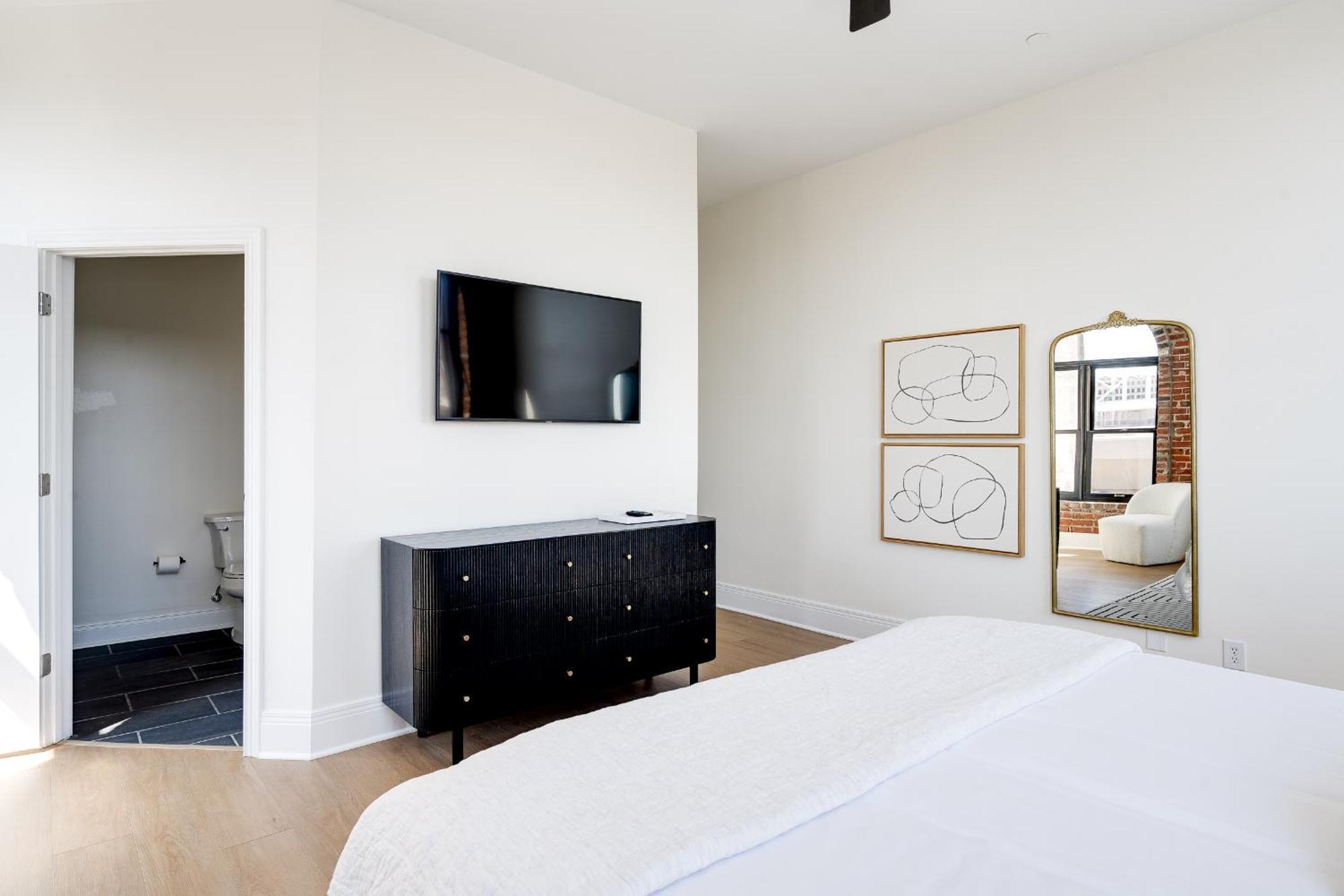 Top Floor Penthouse At The Historic Levy Building Louisville Dış mekan fotoğraf