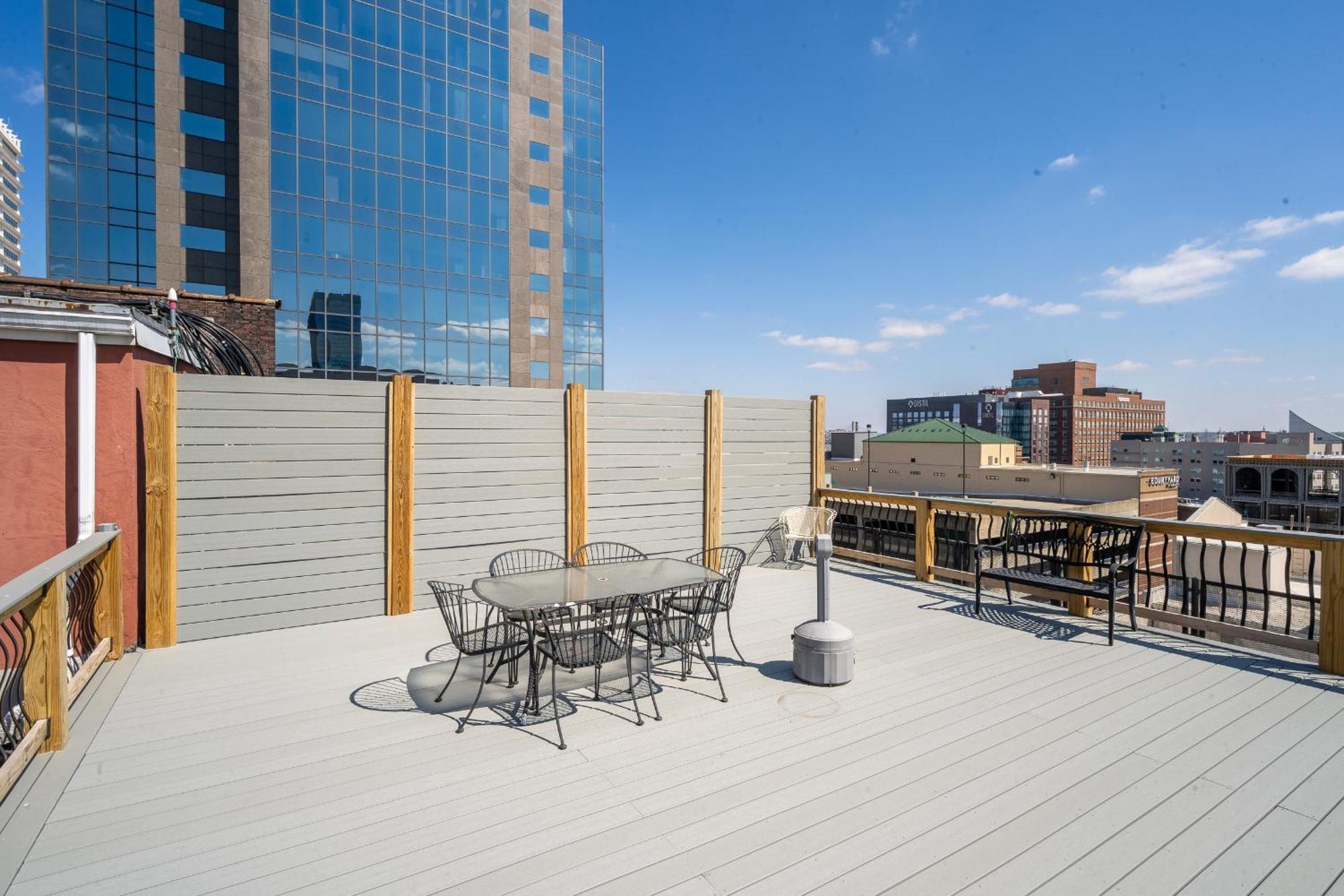 Top Floor Penthouse At The Historic Levy Building Louisville Dış mekan fotoğraf