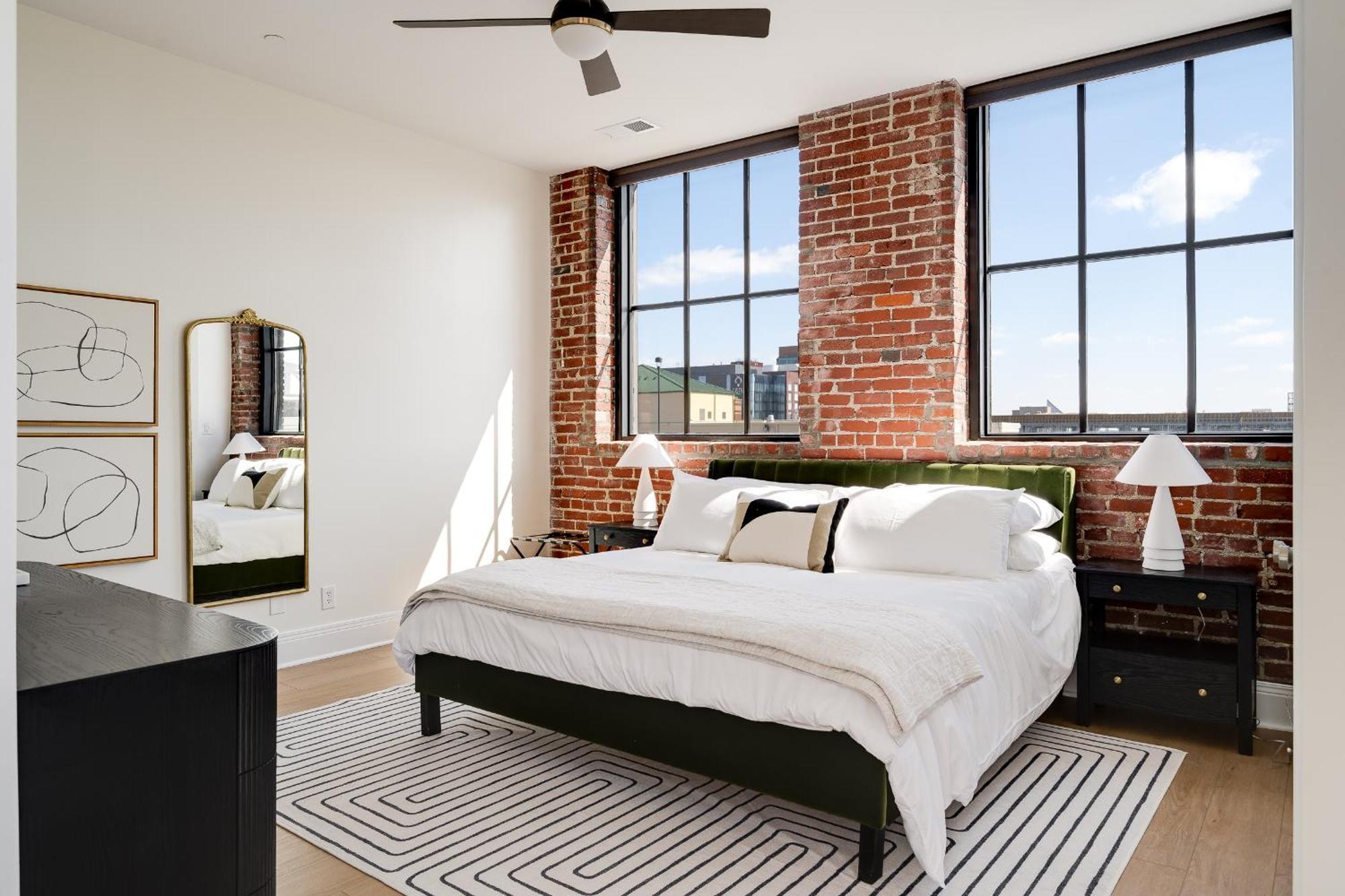 Top Floor Penthouse At The Historic Levy Building Louisville Dış mekan fotoğraf